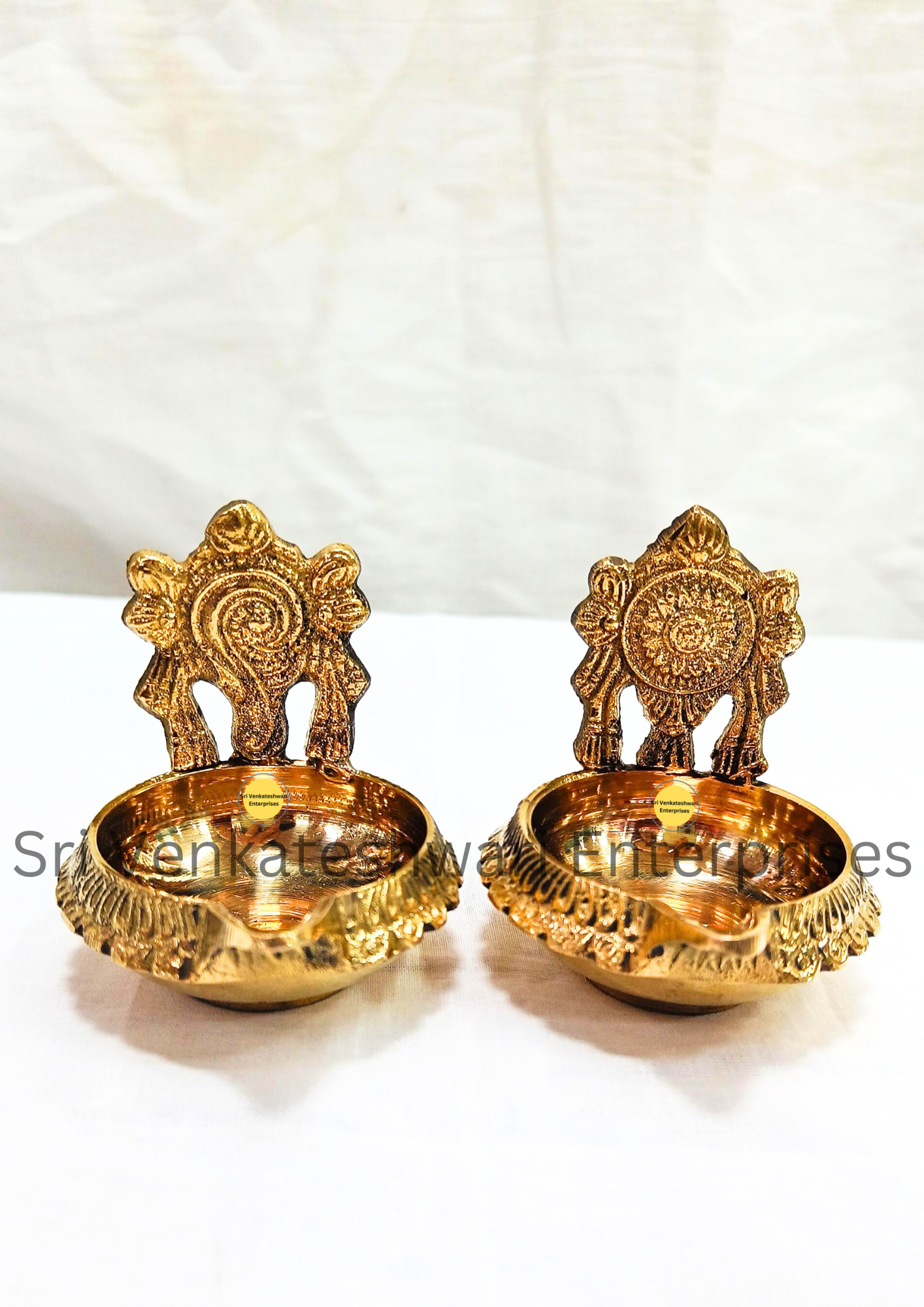 Brass Sangu Chakra Kuberan Vilakku