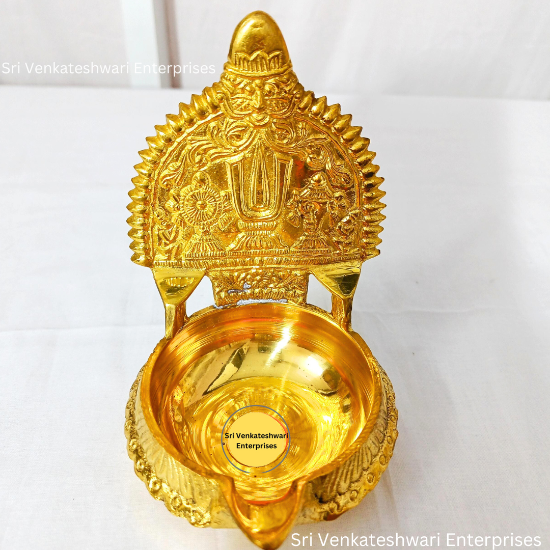 Brass Sangu Chakra Kuberan Vilakku
