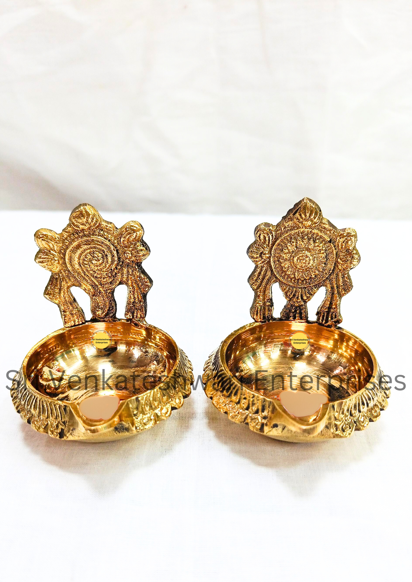 Brass Sangu Chakra Kuberan Vilakku