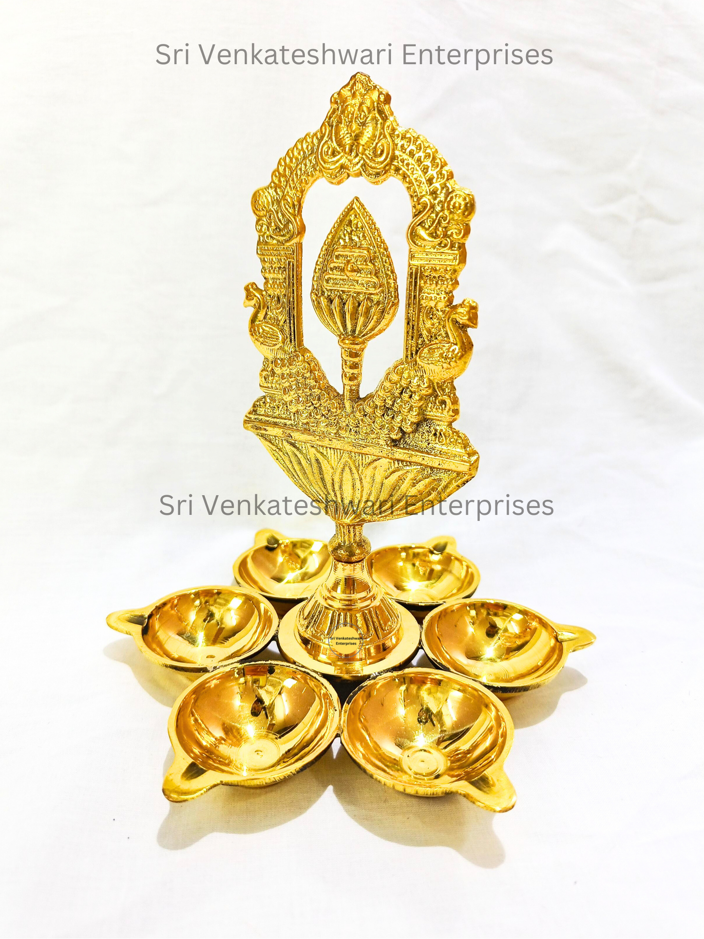 Murugar Aarupadai Nagas Vel Vilakku