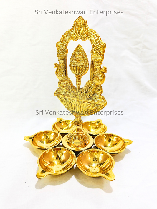 Murugar Aarupadai Nagas Vel Vilakku